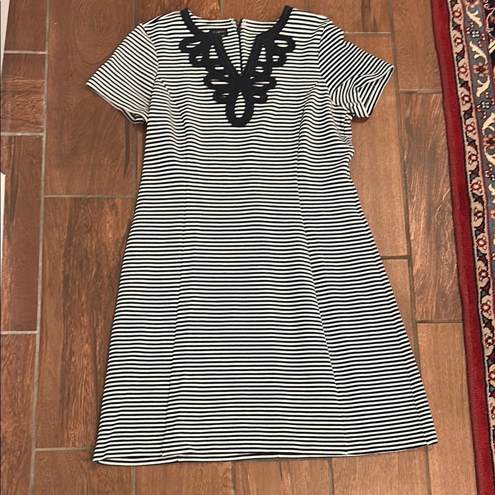 Talbots size L navy and white striped appliqué stretchy dress - Picture 1 of 3